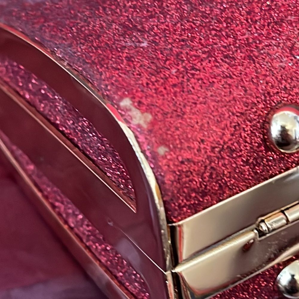 Red Glitter and Gold Evening Clutch Bag Gold Chain Strap - Picture 10 of 13